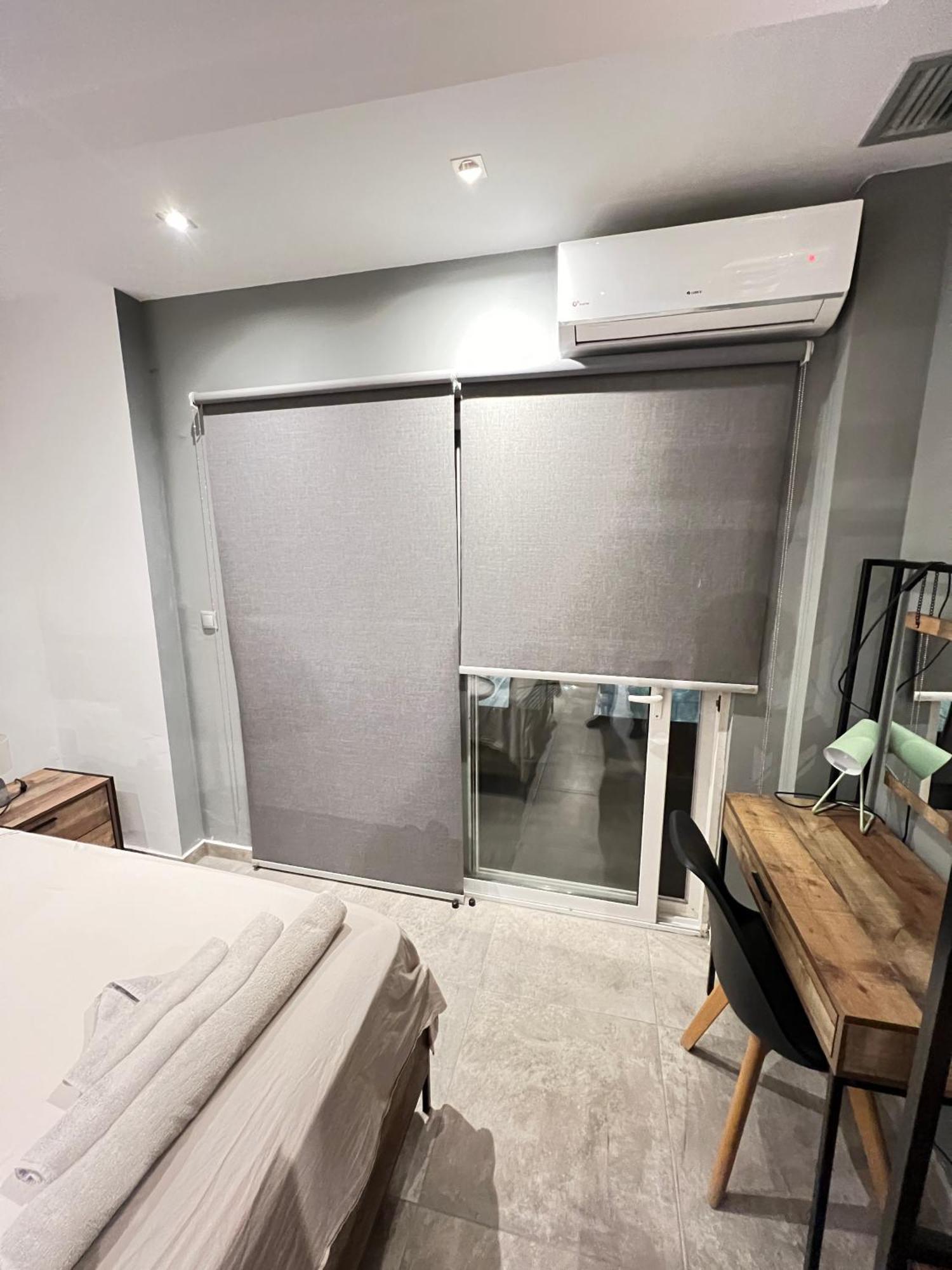Modern Apartment In The Heart Of The City アレクサンドルポリス エクステリア 写真